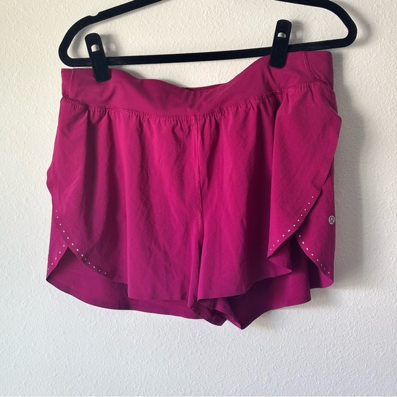Womens Lululemon Fast and Free Reflective Classic-Fit Shorts – Hot Pink Size 12 - Picture 1 of 4